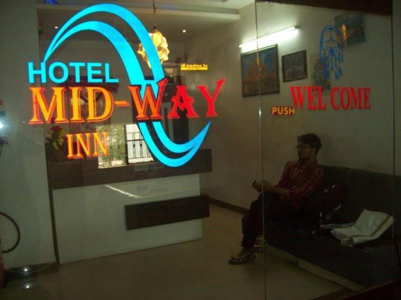 Hotel Mid - Way Inn Gandhinagar Kültér fotó